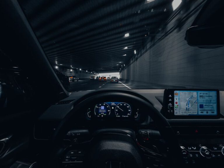 Nowoczesne technologie motoryzacyjne a wpływ na koszty eksploatacji pojazdów