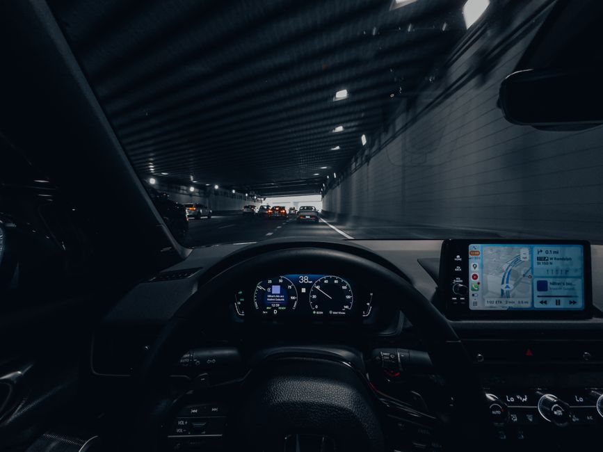 Nowoczesne technologie motoryzacyjne a wpływ na koszty eksploatacji pojazdów